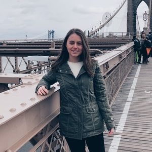 Meet your Posher, Megan